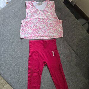 GymShark Training Crop Tank Size S Training Crop Tank Size S check the measureme